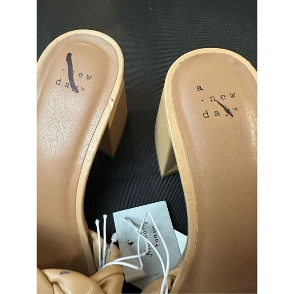 A New Day Women's Weave Chunky Open Toe Slip-On Sandals Size 6 1/2 - Picture 3 of 6